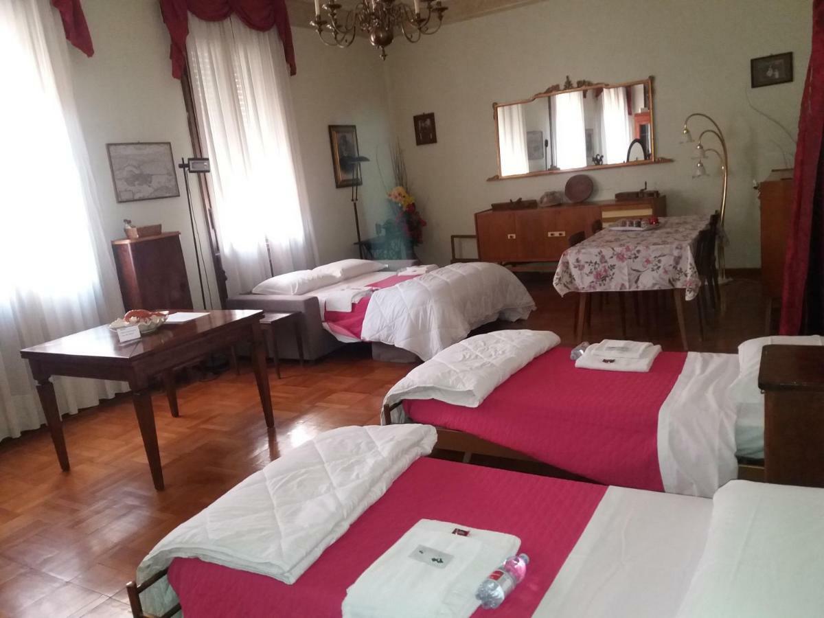 Da Selly Bed & Breakfast Mantova Bagian luar foto